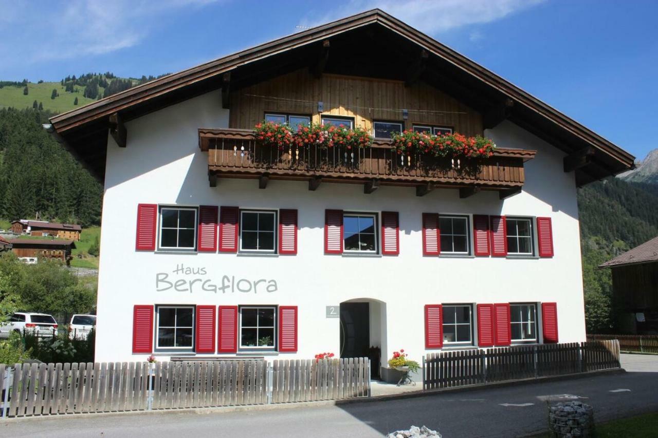 Ferienwohnungen Haus Bergflora Bach  Extérieur photo